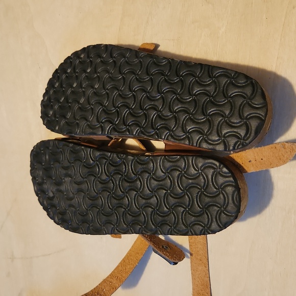 NWOT Outwoods | Sandal - 8 - Picture 3 of 3